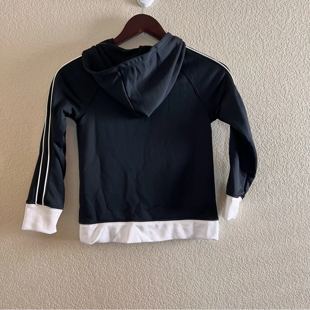Under Armour Girls Black and White Pullover Hoodie Size Small NWT